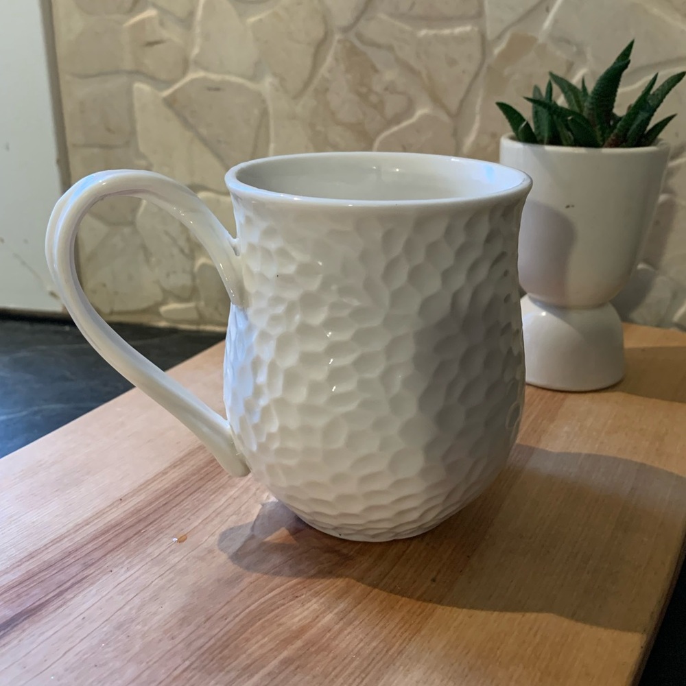 GRACE’S TEAWARE | White Textured Coffee/Tea Cup